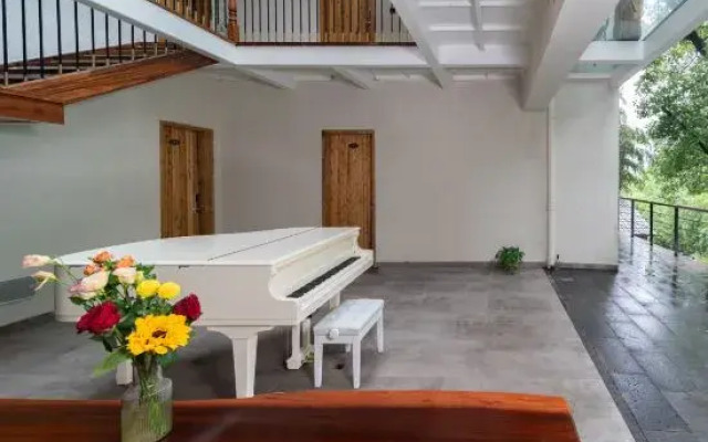 Yinlin · Moganshan Mid-Levels Beauty Hotel