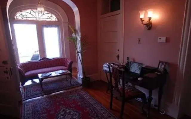Grace Manor Inn