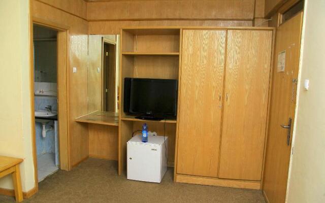 Axum Hotel Addis