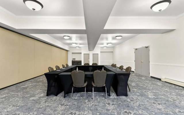 Clarion Suites Anchorage Downtown