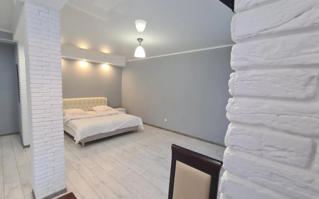 Apartaments on vulytsia Heroiv Ato 32 (97th Kvartal)