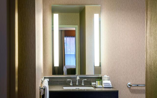 DoubleTree by Hilton Sonoma - Wine Country