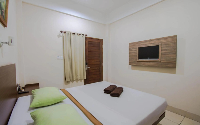 Central Inn – Guest Rooms – Senggigi