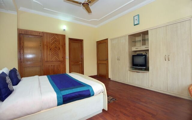 OYO 10208 Home Valley View 2BHK Kasauli