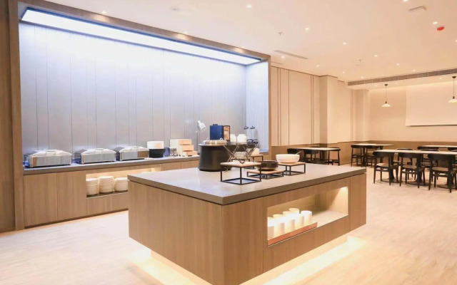 HanTing Hotel (Huludao Yuhuang Mall)