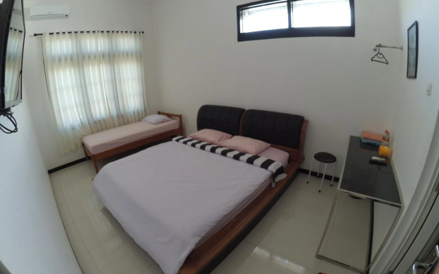 Mess Inn Semarang – Guest Rooms – Semarang