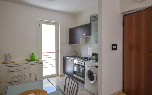 Nice Apartment in Isca Marina With 2 Bedrooms