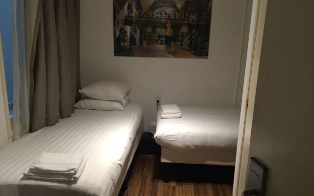 Art Gallery Hotel Bv