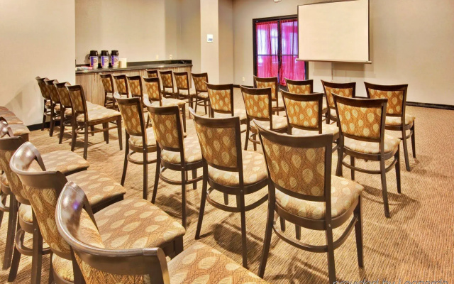 Holiday Inn Express Los Angeles Airport by IHG