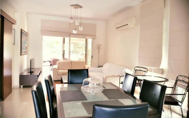 Med View Bungalows