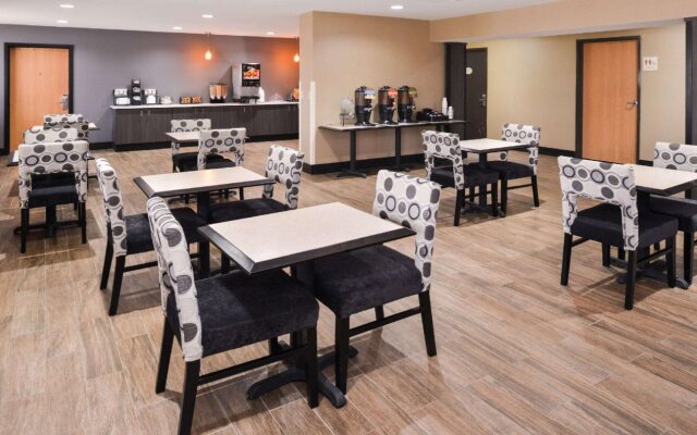 Studio 6 Lenexa, KS - Overland Park