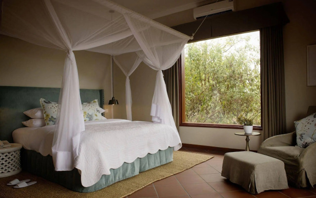 Acacia Farm Lodge