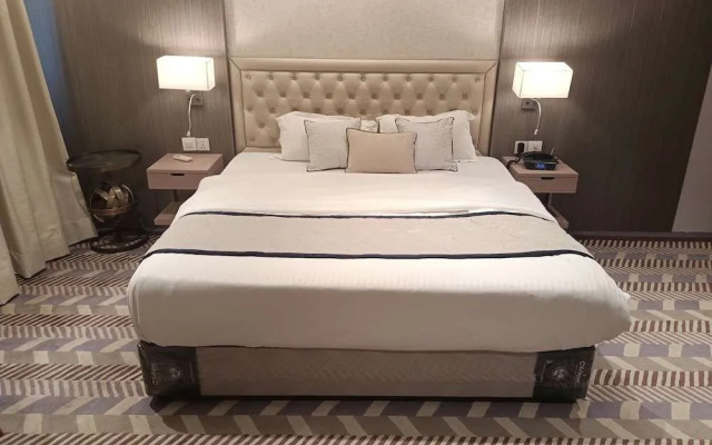 Hotel Highway Inn