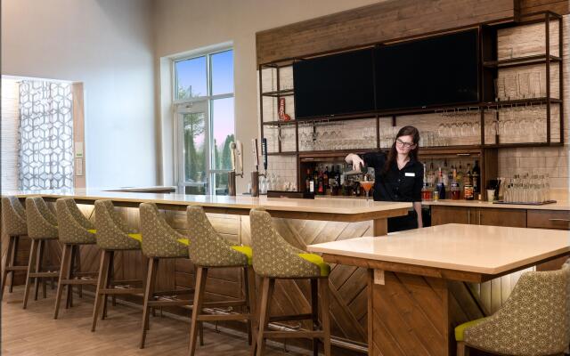 Holiday Inn & Suites Memphis Southeast-Germantown by IHG
