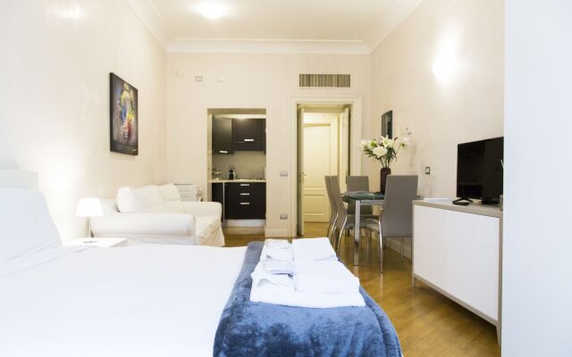 Milan Royal Suites & Luxury Apartments