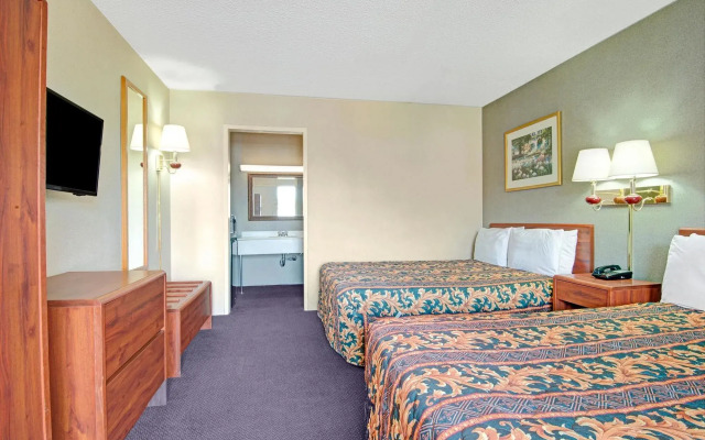 Knights Inn Wheeling