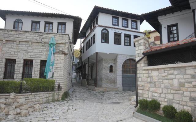 Apartment Altin in old town