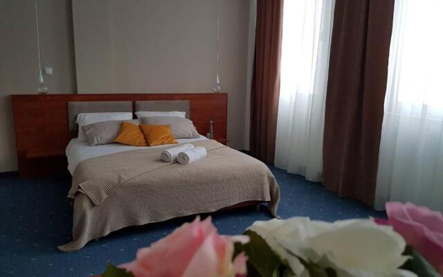 Hotel City