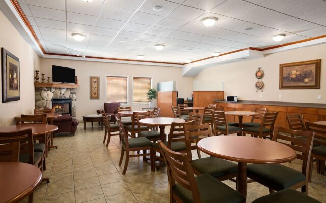 Ramada Clairmont/Grande Prairie