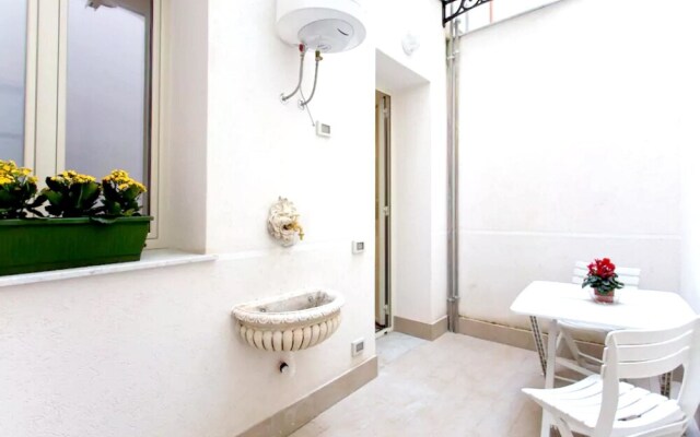 Apartment With one Bedroom in Palermo, With Balcony and Wifi - 10 km F