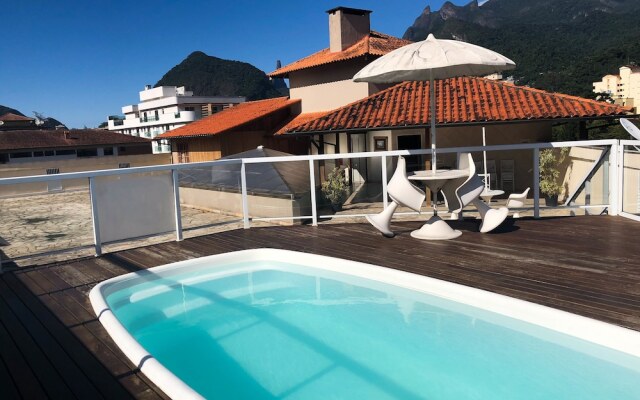 Athos Hotel
