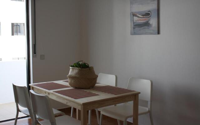 Waves T2 Apartment