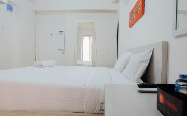 Tidy Studio Apartment at Bassura City near Shopping Mall – Guest Rooms – Jakarta