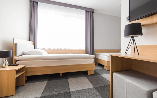 Waw Hotel Airport Okecie