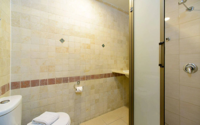 Royalty Suites