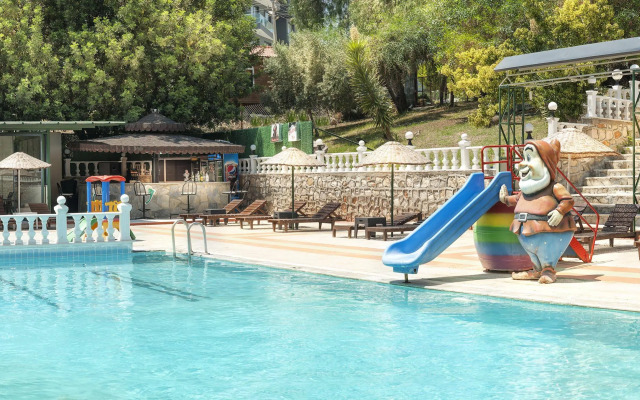 Temple Beach Hotel
