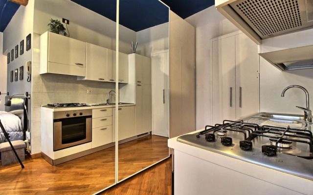 Logicasa Apartment Tower Gate