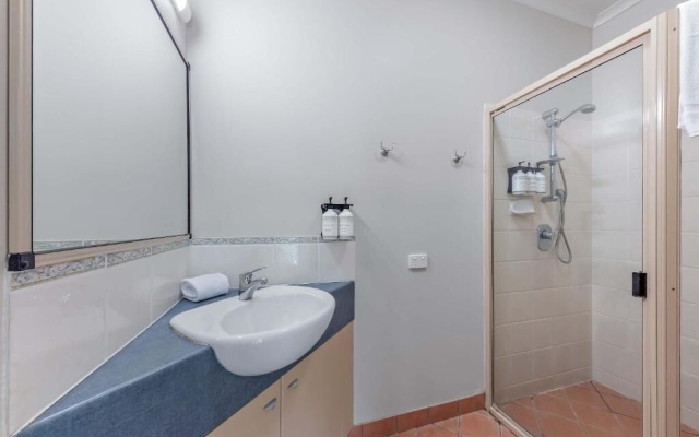 Spa Haven 18A Top Floor Private Spa