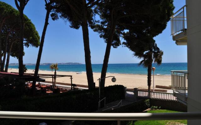 Primera Linea De Mar En Cambrils