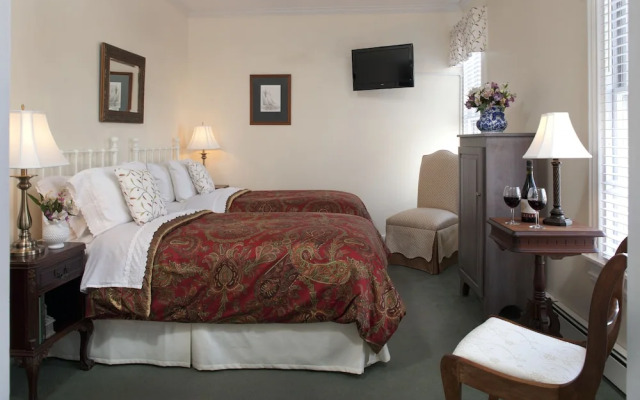 Brewster House Bed & Breakfast