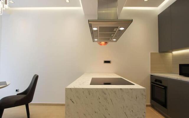 Modern 1BR apartment with swimming pool