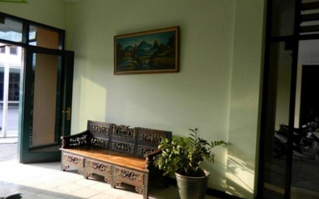 Hotel Tirtonadi Permai