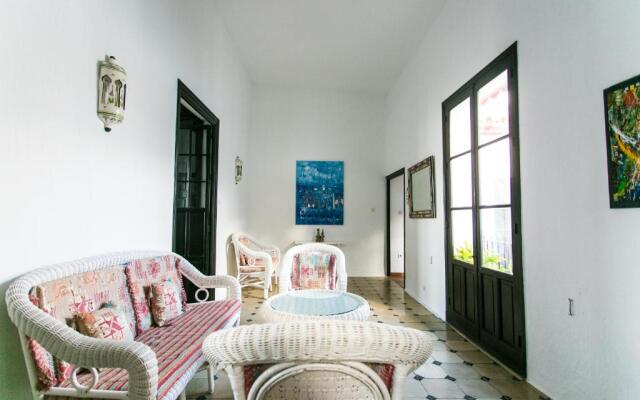 La Duquesa Guest House