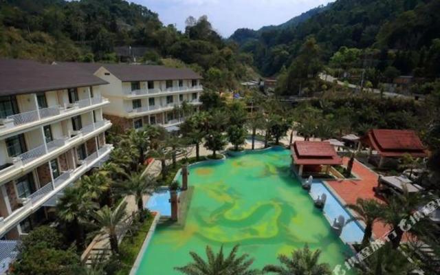 Longlin Hot Spring Resort