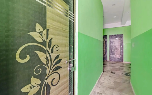 Dev Guest House by OYO Rooms