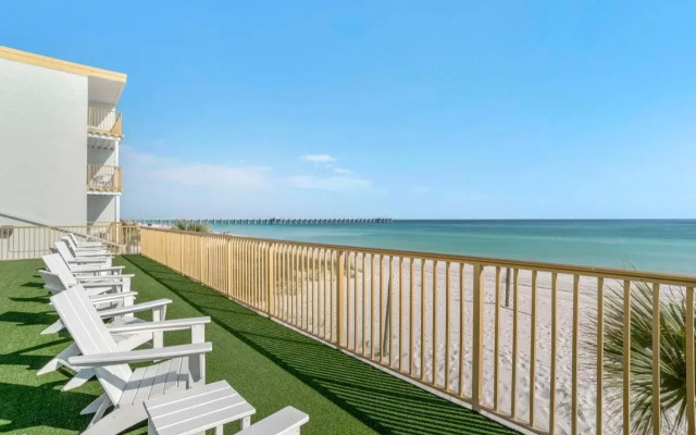 Chateau Beachfront Hotel, A By The Sea Resort
