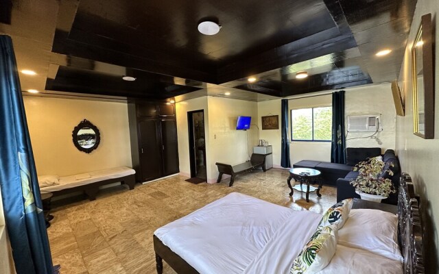 Emmalyn's Paradise Resort