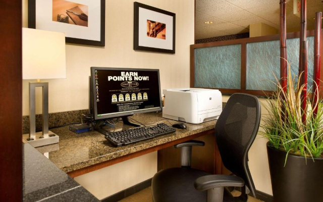Drury Inn & Suites St. Louis St. Peters