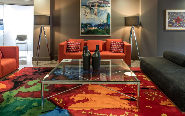 2BR 2Bath L8 Executive Apartment, in City Centre