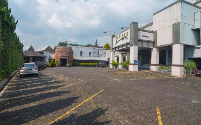 RedDoorz Plus near Kampung Gajah 3