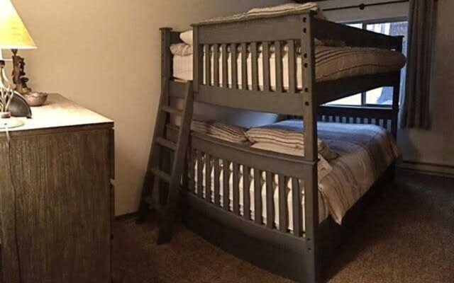 Mammoth S #228 2 Bedroom Condo