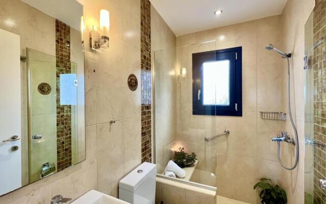 Beach Villa Heart House with private pool