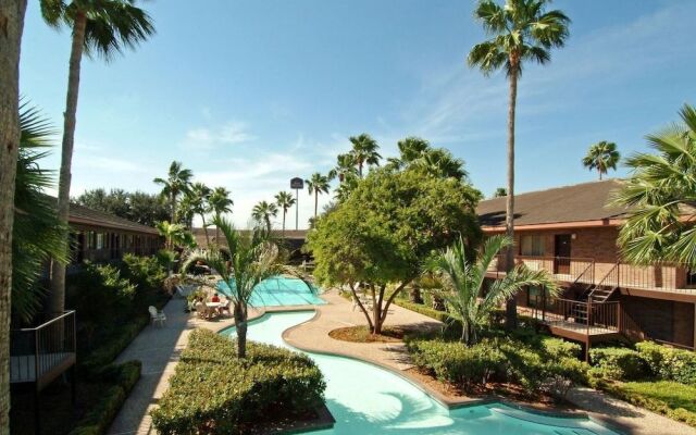Palm Aire Hotel and Suites
