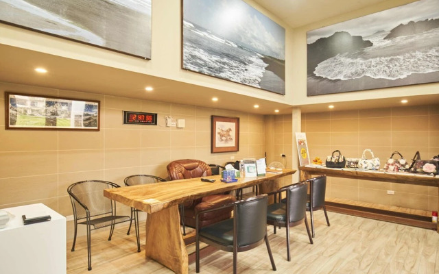 First Shanhai Hotel