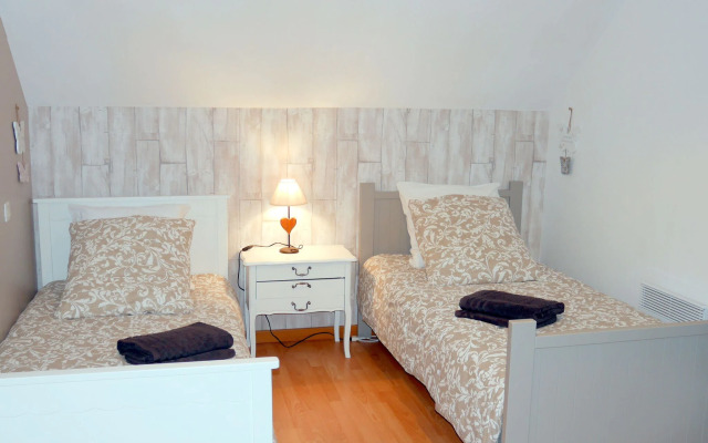 Beachfront Holiday Home in Guisseny