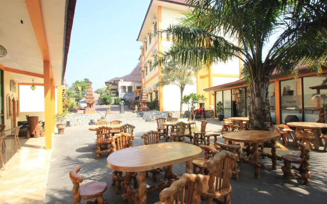 Ciptaningati Hotel